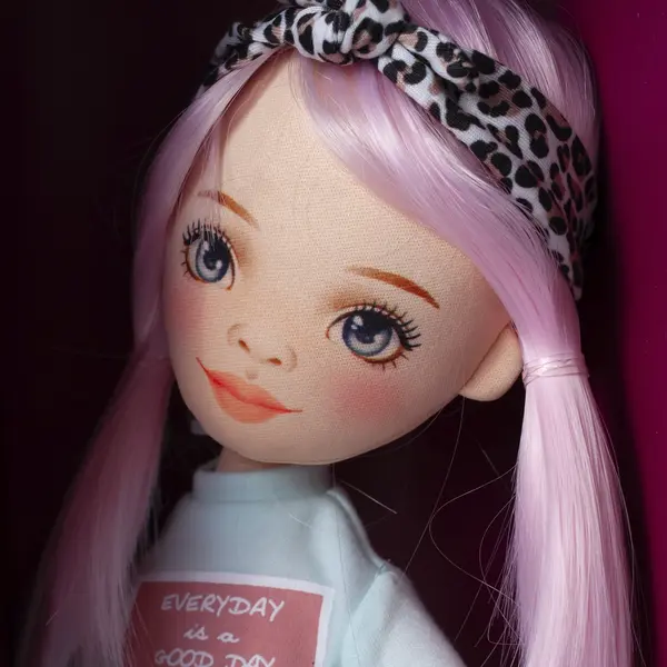 Кукла "Billie" в спортивном костюме мятного цвета 32 см 19698 Детский, магазин детской одежды и игрушек