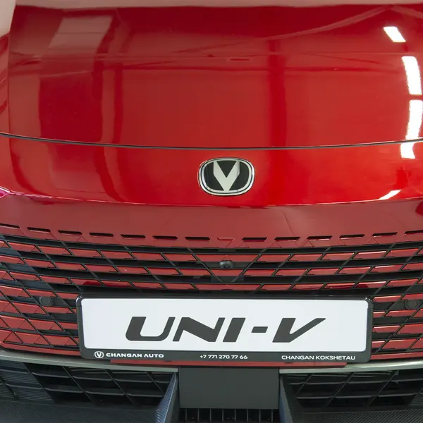 Автомобиль Changan Uni-V Tech 1.5T 2WD 7DCT 12490000 Changan Kokshetau, ​автосалон