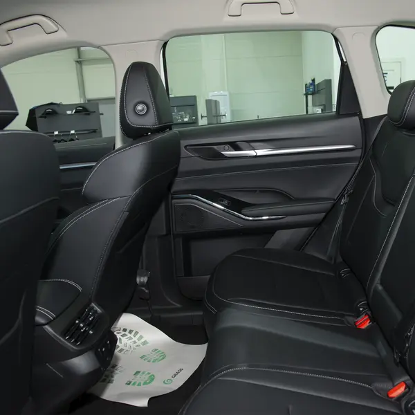 Автомобиль Haval H6 Comfort 1.5T 2WD 7DCT 12690000 Haval, ​автосалон