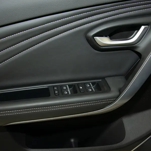 Автомобиль Jetour X70 1.5T 7-ми местный Цвет: белый 9990000 Jetour, ​автосалон