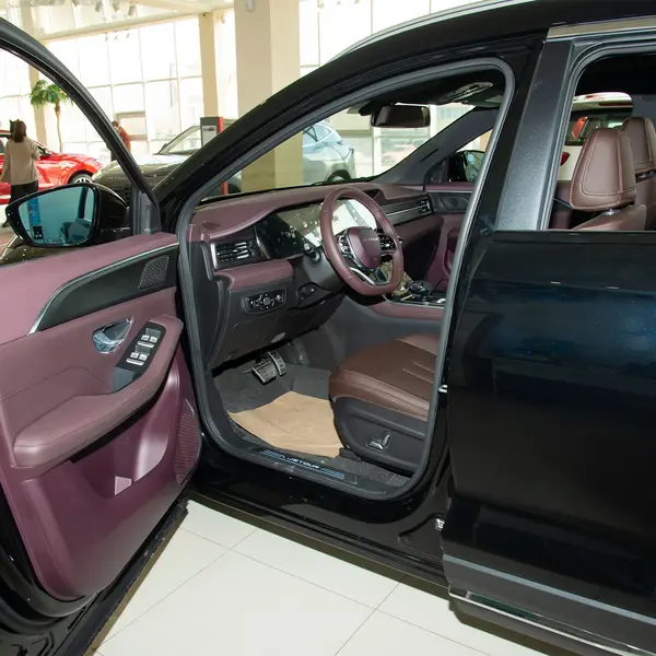 Автомобиль Jetour X90 2.0T 7DCT Plus Цвет:черный 13490000 Jetour, ​автосалон