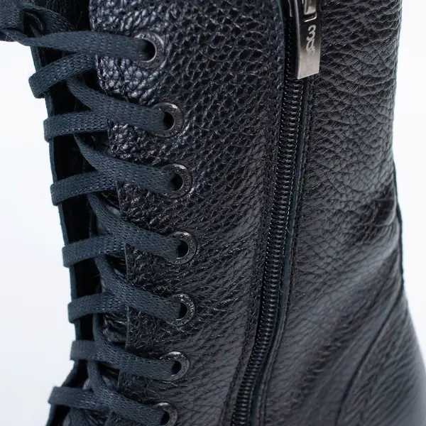 Женские полусапоги черного цвета на тракторной подошве со шнуровкой 35000 Zshoes, ​бутик обуви